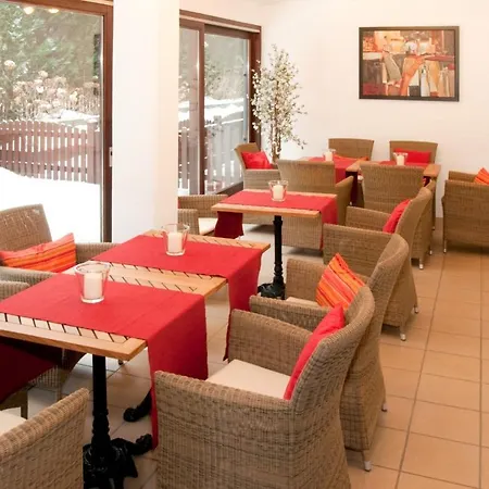 Zum Goldenen Hirsch Hotel