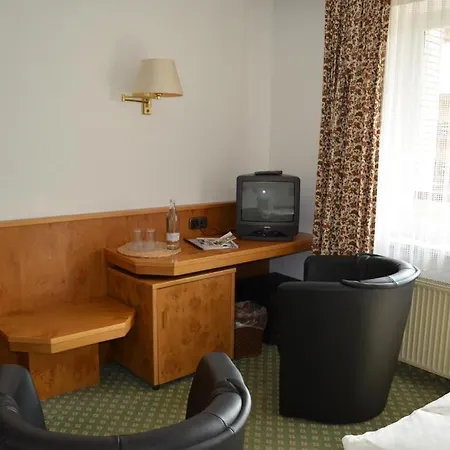 Zum Goldenen Hirsch Hotel